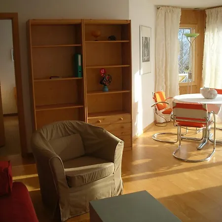 Chasa Gluna Apartment